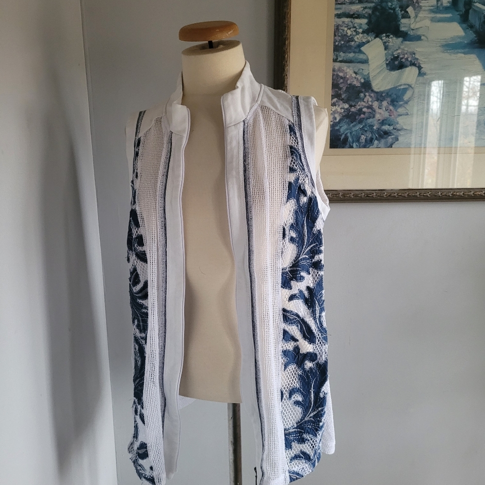 Picadilly Elegant White and Blue Women's Top Size L - Picture 3 of 7